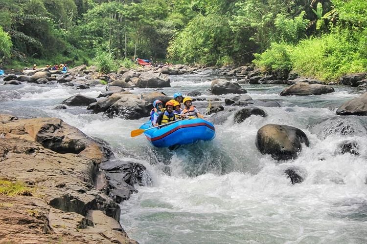 Arung Jeram di Lingsar Lombok, sumber ig fitrian_ni