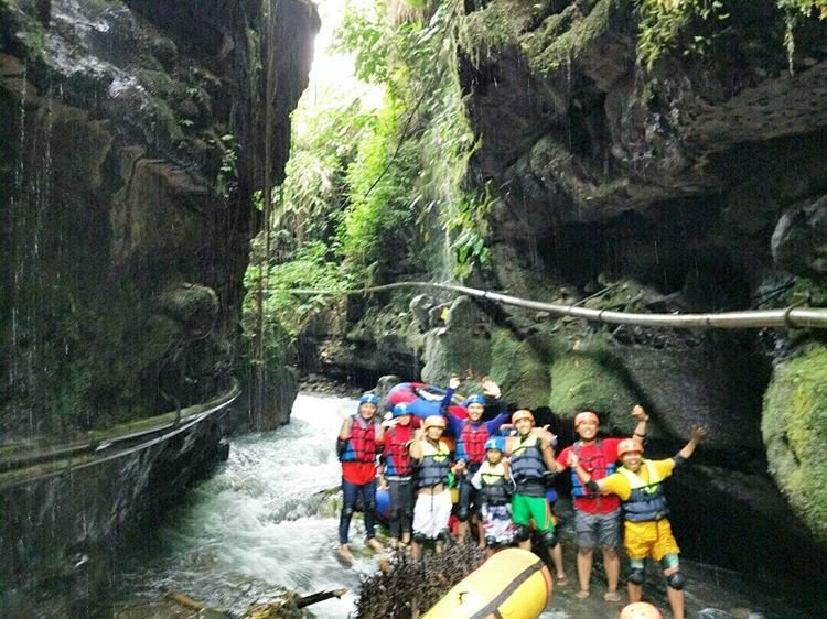 Wisata Arung Jeram Lombok di Pringgasela, sumber ig apiprasel