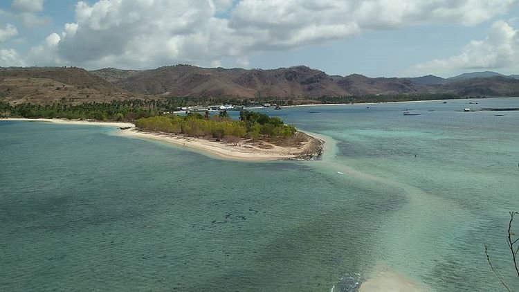 Pantai Elak-elak, sumber gambar IG oleh @vandiera