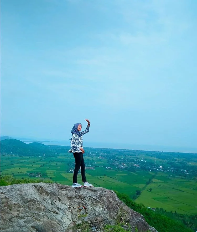 Bukit Batu Idung, sumber ig lombokhitskekinian