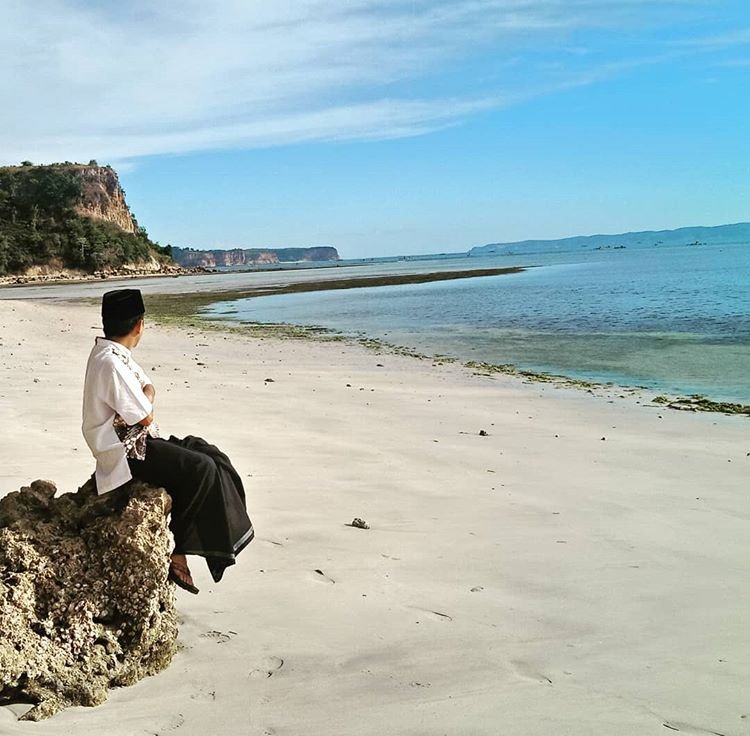 Pantai Ekas, sumber ig bank_jeff92