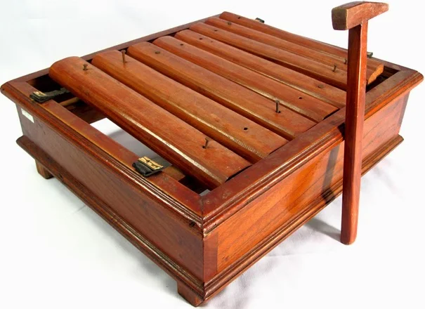 Alat musik palompong, sumber gasbanter.com