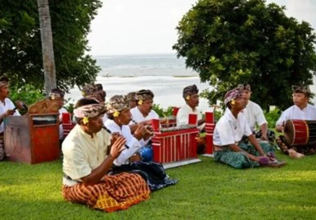 Iringan musik tari gandrung lombok, sumber: google.com