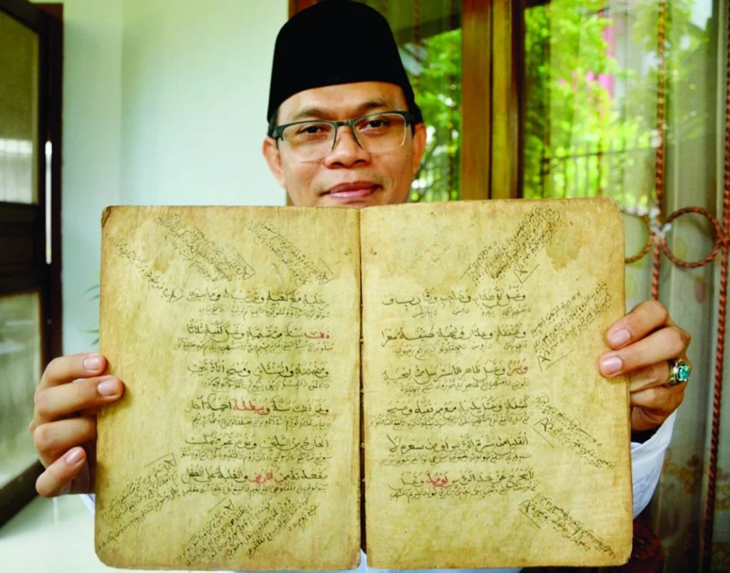 Kitab yang menjadi sumber informasi mengenai Kerajaan Islam di Lombok. Sumber: jawapos