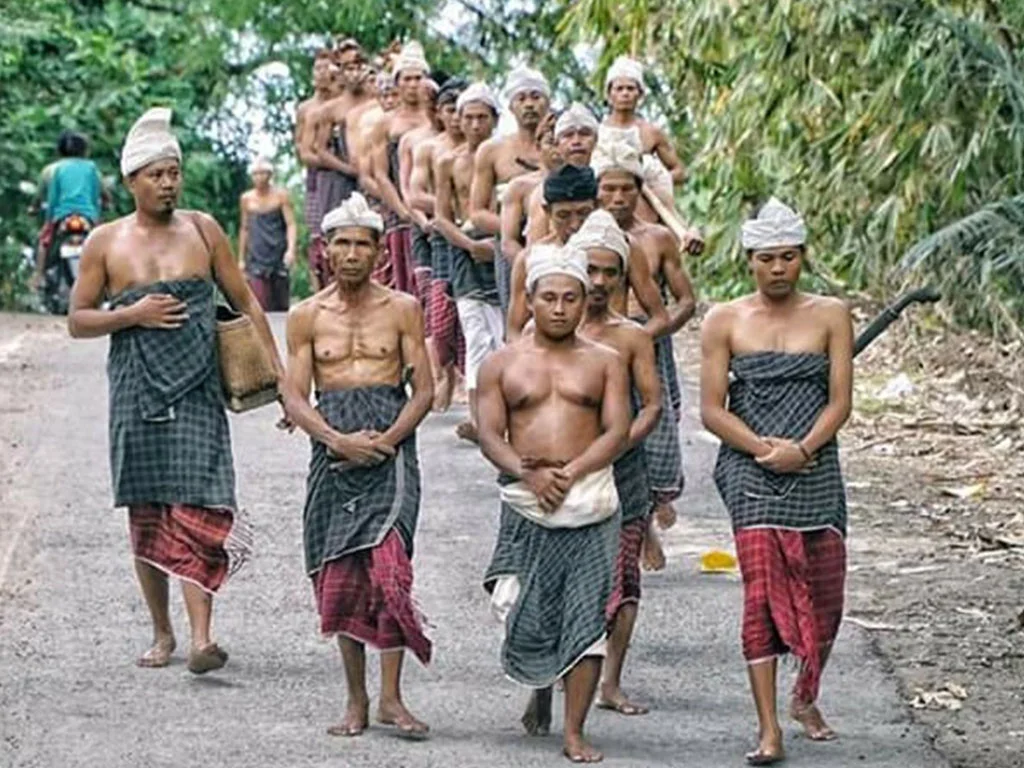 Proses ritual adat suku Bayan, sumber tagar.id