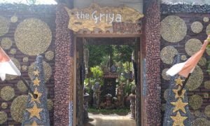 Hasil karya pengolahan sampah kertas oleh The Griya Lombok, Sumber: suryanipalamui.com