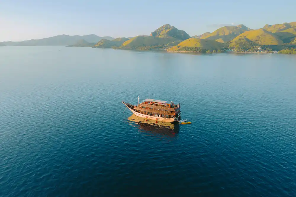 Rombongan open trip Lombok & Labuan Bajo