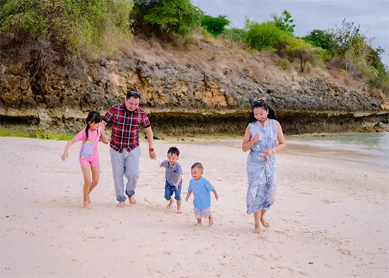 keluarga foto bareng di pink 2 lombok timur