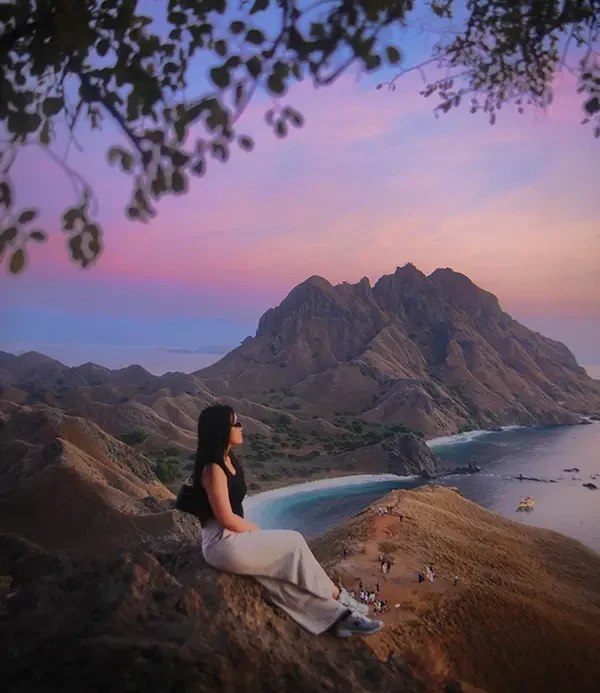 tamu open trip lombok ke labuan bajo di pulau padar
