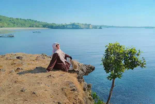 tamu pelanggan wisata pantai pink lombok