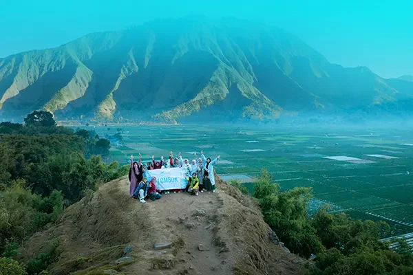 tamu wisat lombok 5 hari 4 malam sembalun